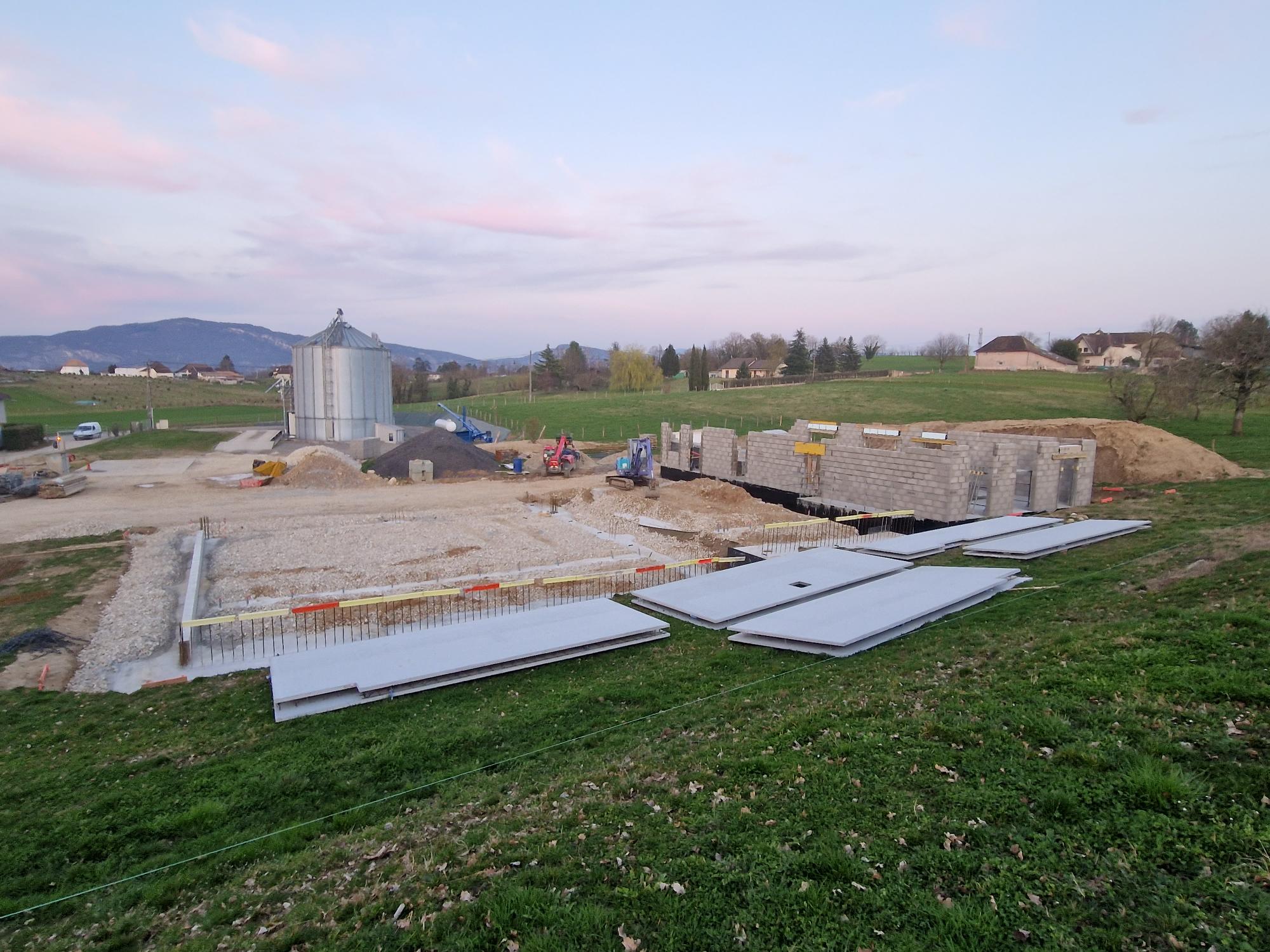 BATIMENT AGRICOLE ET LOCAUX SOCIAUX